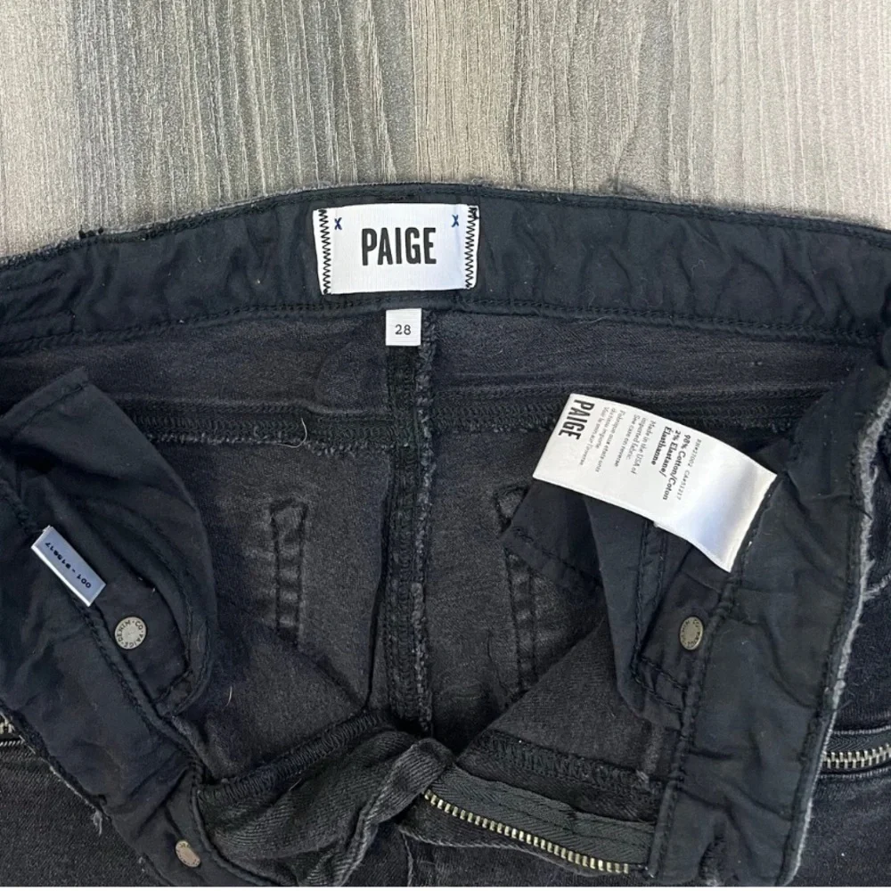 💥3/$50 PAIGE Black Skinny Jeans with Stretch Fit and Moto Zipper Pockets | Sz 28